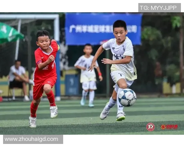 广州足球队在世界锦标赛中的耐力表现分析与点评 广州足球队在世界锦标赛中的耐力表现分析与点评