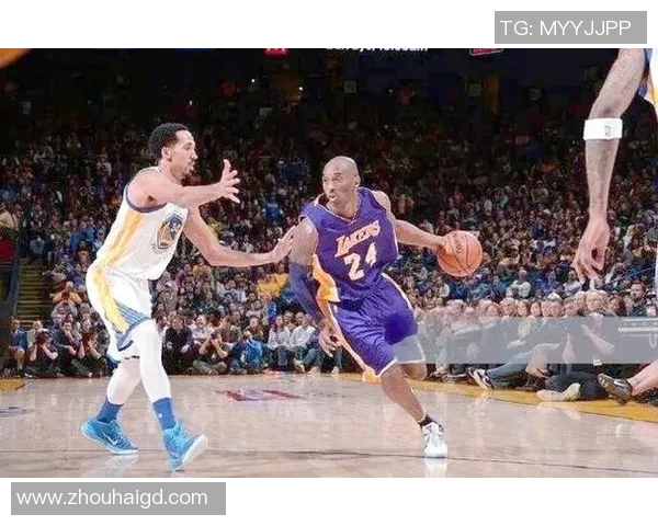 足球传奇科比意外去世震惊全球球迷与体育界 足球传奇科比意外去世震惊全球球迷与体育界